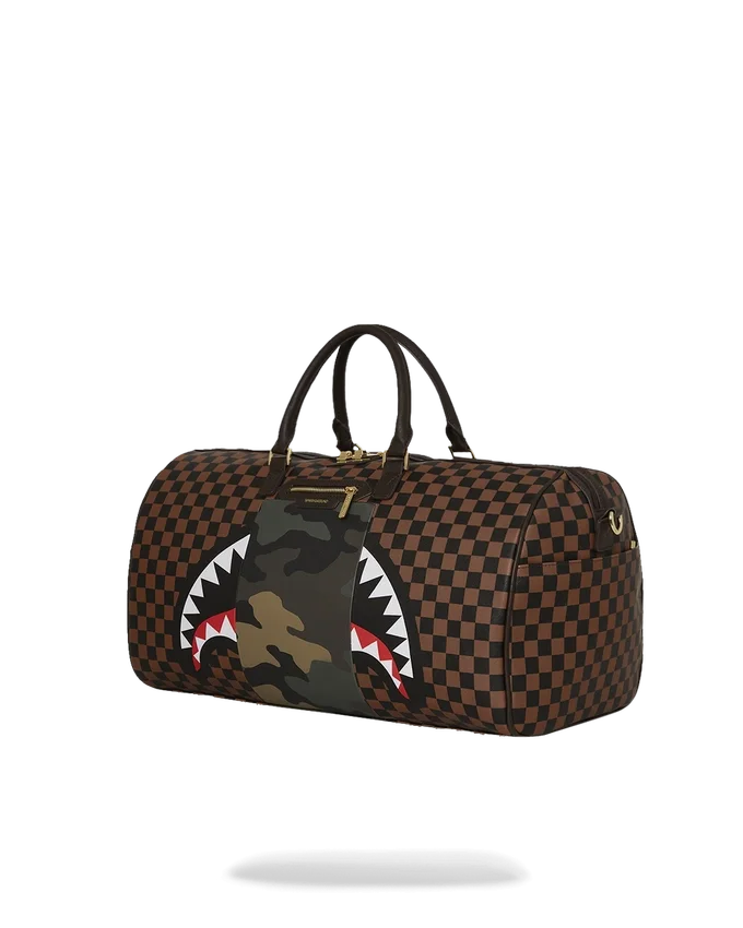 EXTERIOR GOLD ZIP POCKET SHARKS IN PARIS DUFFLE