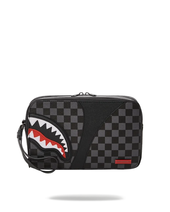 HENNY AIIR TO THE THRONE TOILETRY BAG