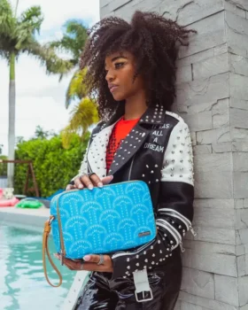 ILLUCHAINS TURQ TOILETRY BAG