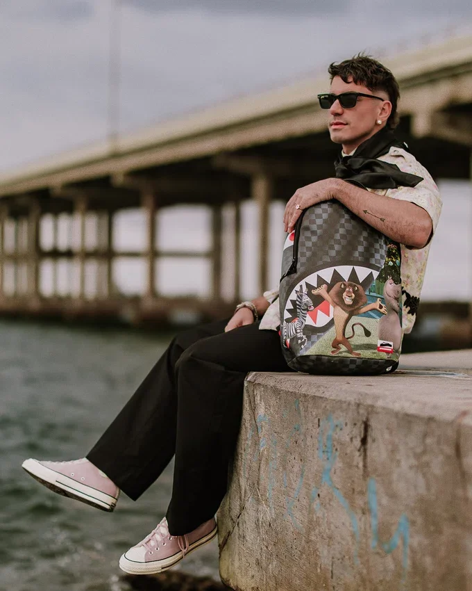 MADAGASCAR ESCAPE TO THE CITY BACKPACK