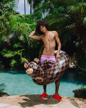 MONEYBEAR – POOL PARTY FLOATY