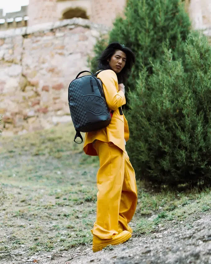 NIGHTSHARKS WORLDWIDE DLXSV BACKPACK