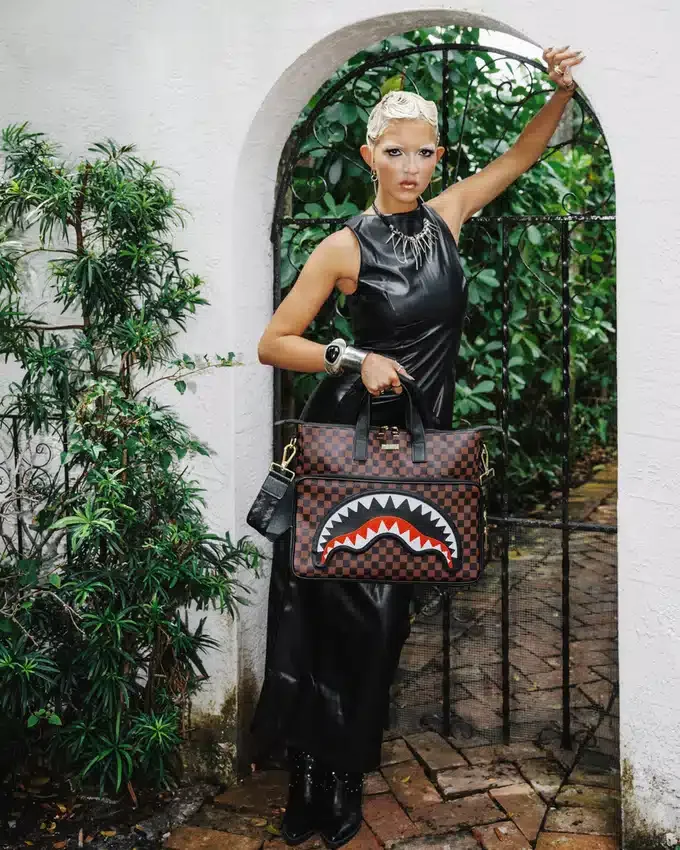 SAWTOOTH SHARKS IN PARIS TRAVEL BAG