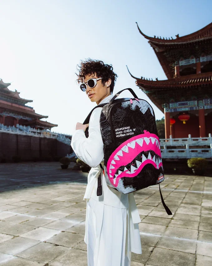 SHARK CENTRAL ACRYLIC ART DLX COTTON BACKPACK
