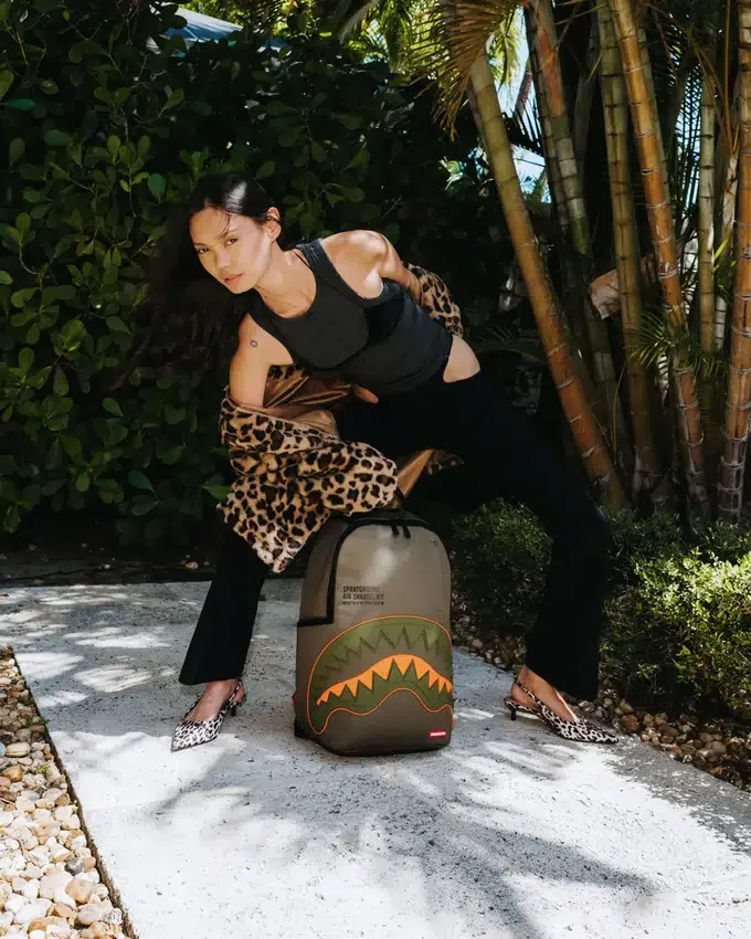 SHARK CENTRAL AIRBORNE BACKPACK