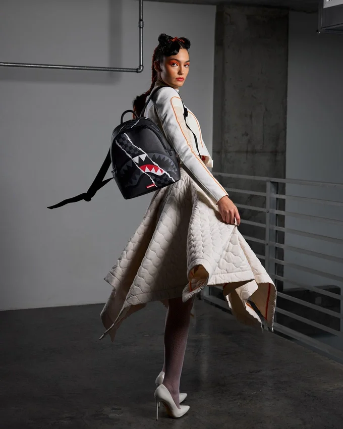 SHARK SLASH SAVAGE BACKPACK