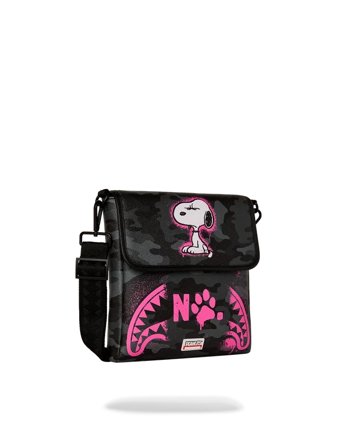 SNOOPY THAT'S A NO NO MESSENGER SLING