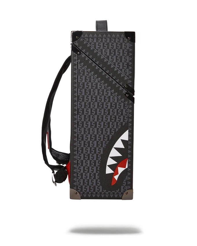 SPRAYGATTI REVV CHATURANGA SHARK 1900 BACKPACK