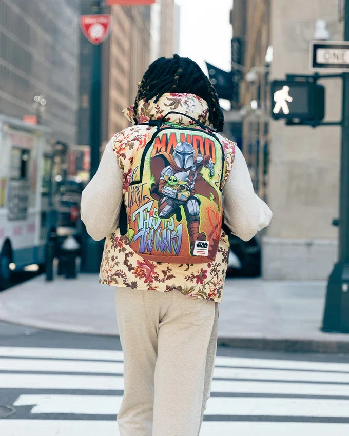 STAR WARS: MANDO ON THE RUN BACKPACK (DLXR)