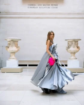 THE MET CANOVA MEDUSA HANDBAG (PINK)